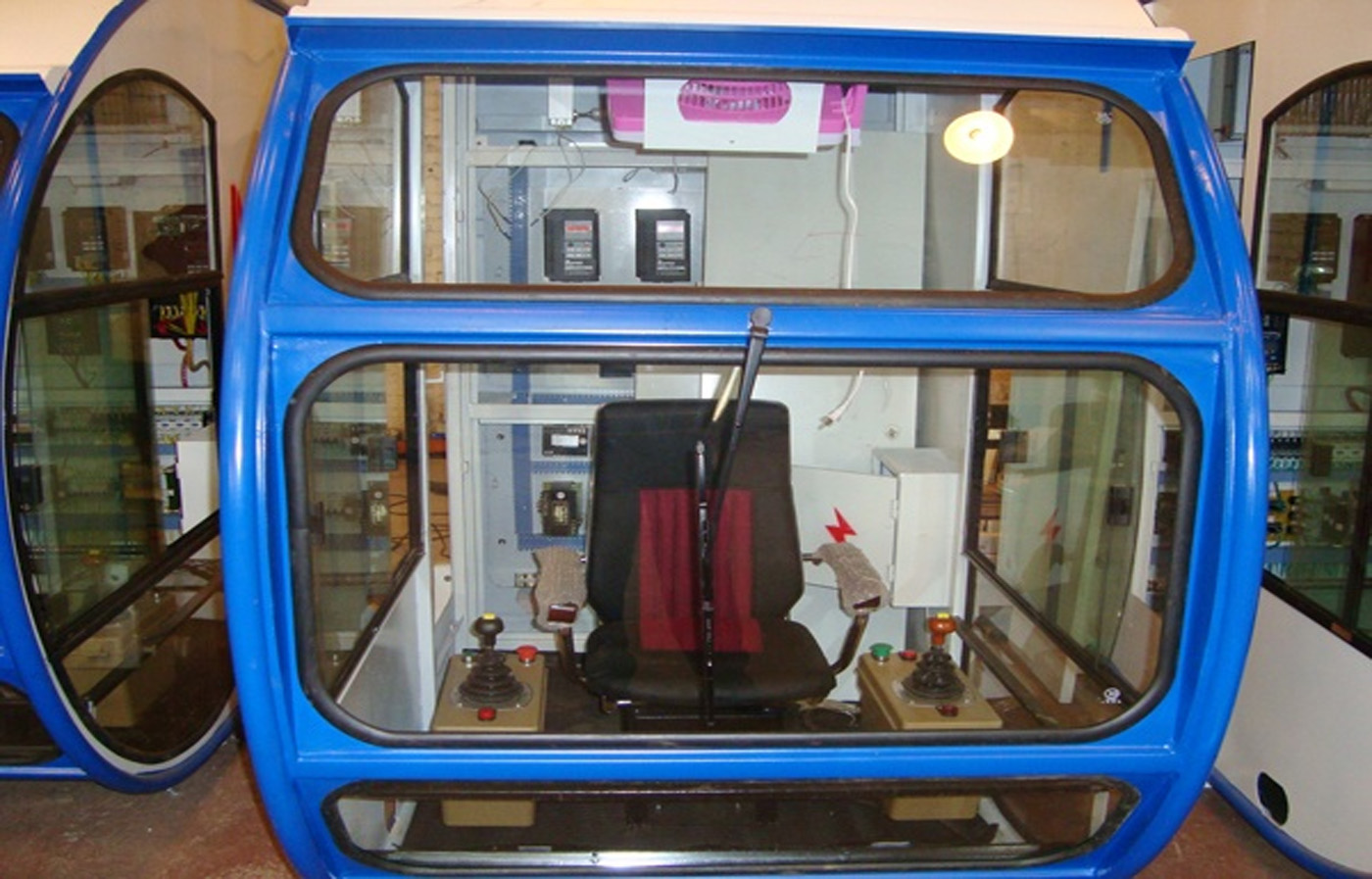 1648021775183068.jpg 3115504283735.jpg